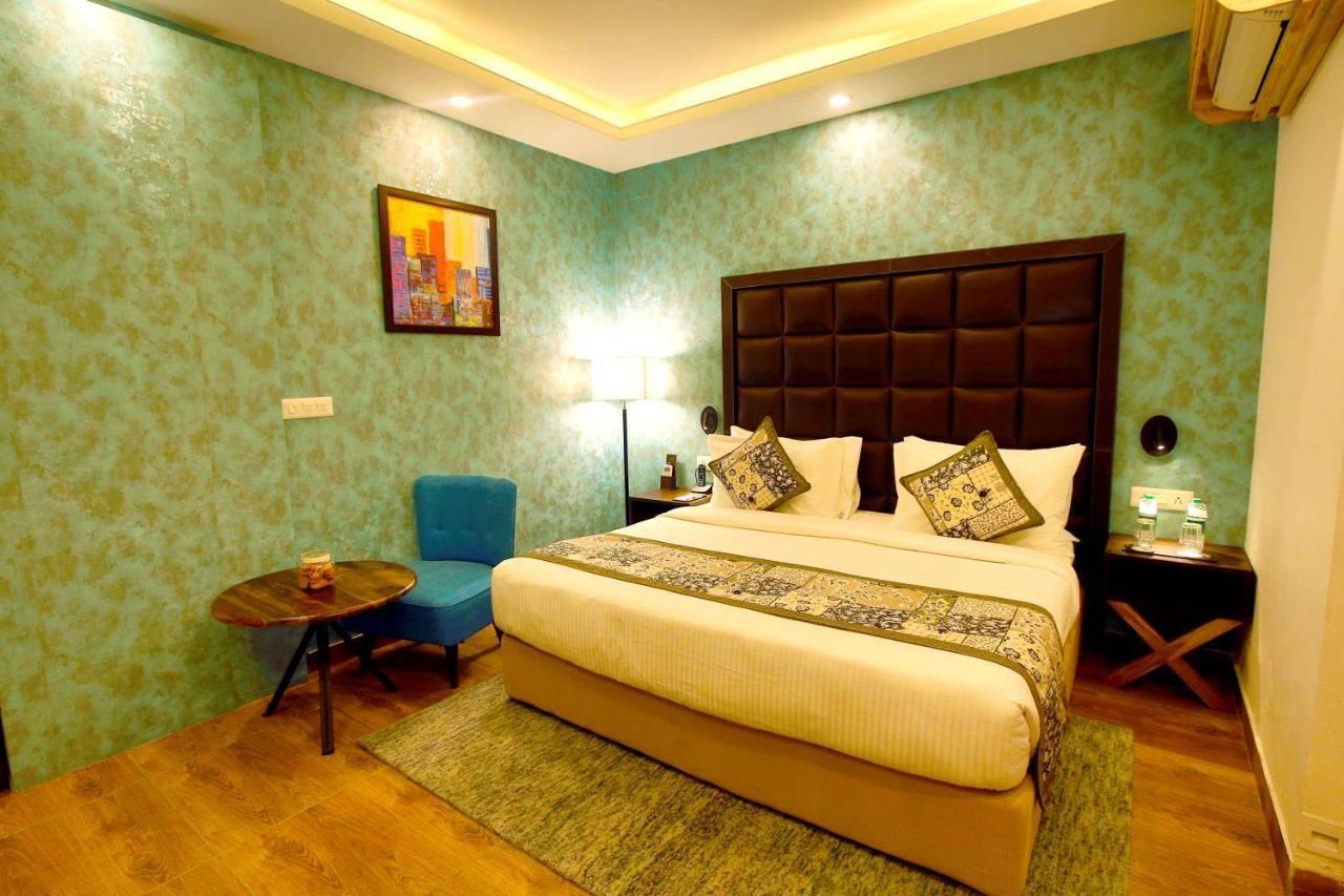 Hotel The Fern Residency Noida Zewnętrze zdjęcie