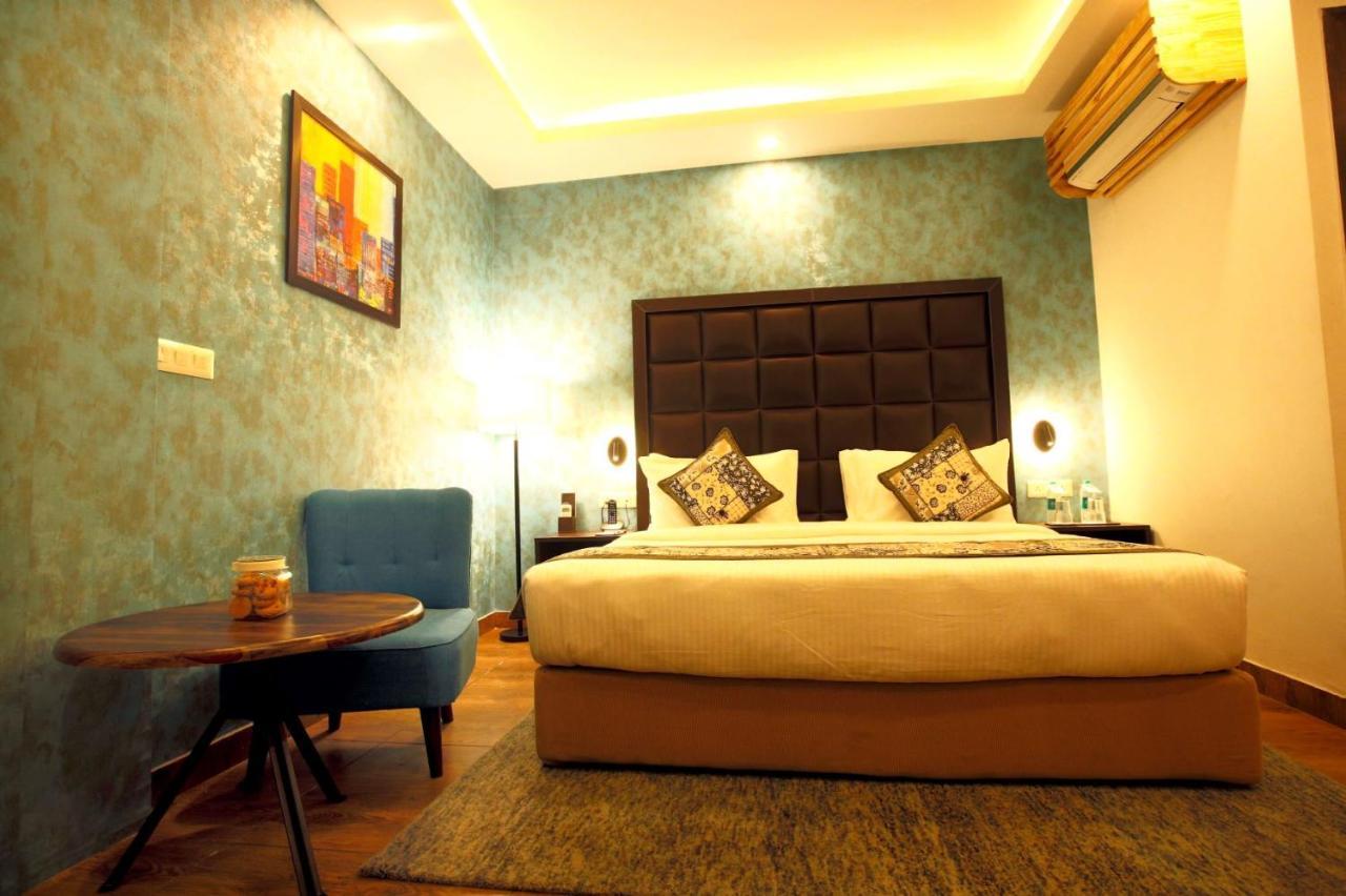 Hotel The Fern Residency Noida Zewnętrze zdjęcie